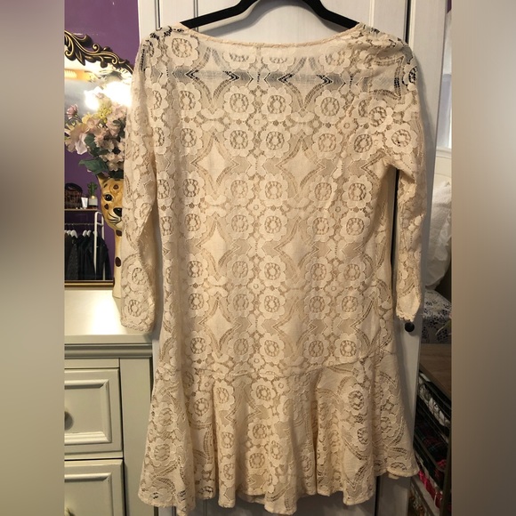 Free People Cream Colored Lace Dress with slip underneath. Size 4 - Picture 3 of 11